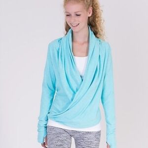 Ivivva by Lululemon Four Count Shrug Sky Blue Size 6